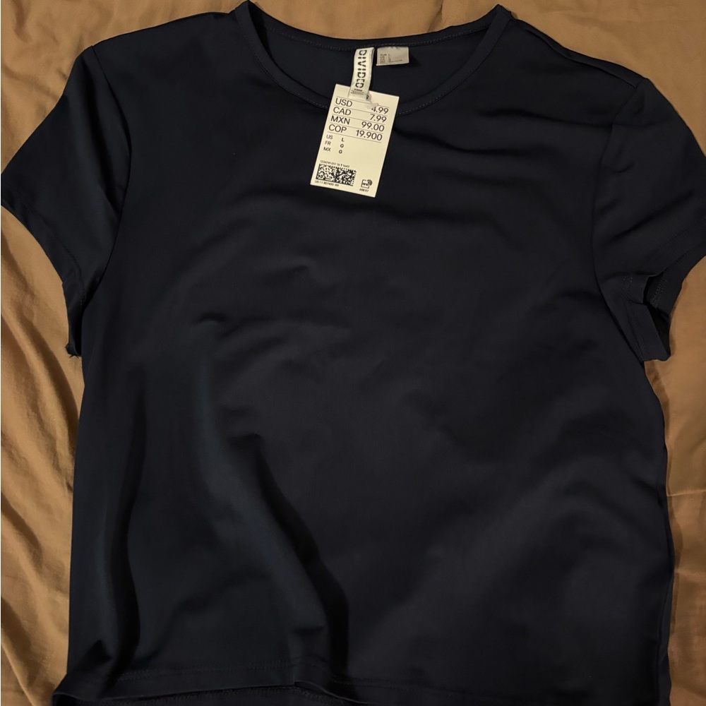 H&M navy crop top